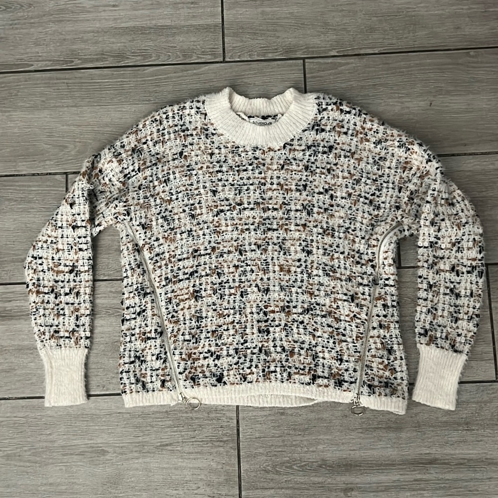 Vintage Studio B Knit Sweater Size Medium